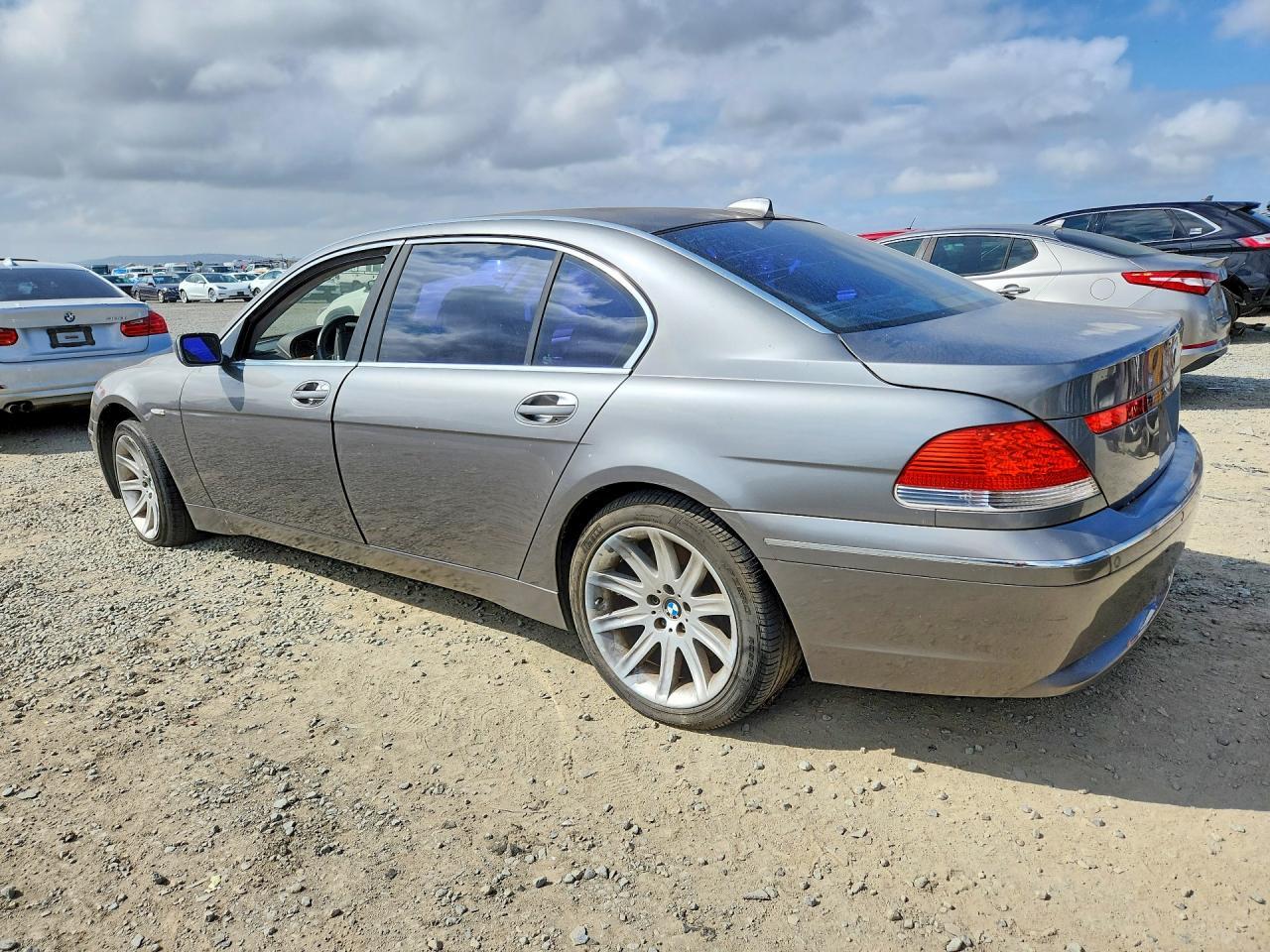 2004 BMW 745 Li - Фото 2