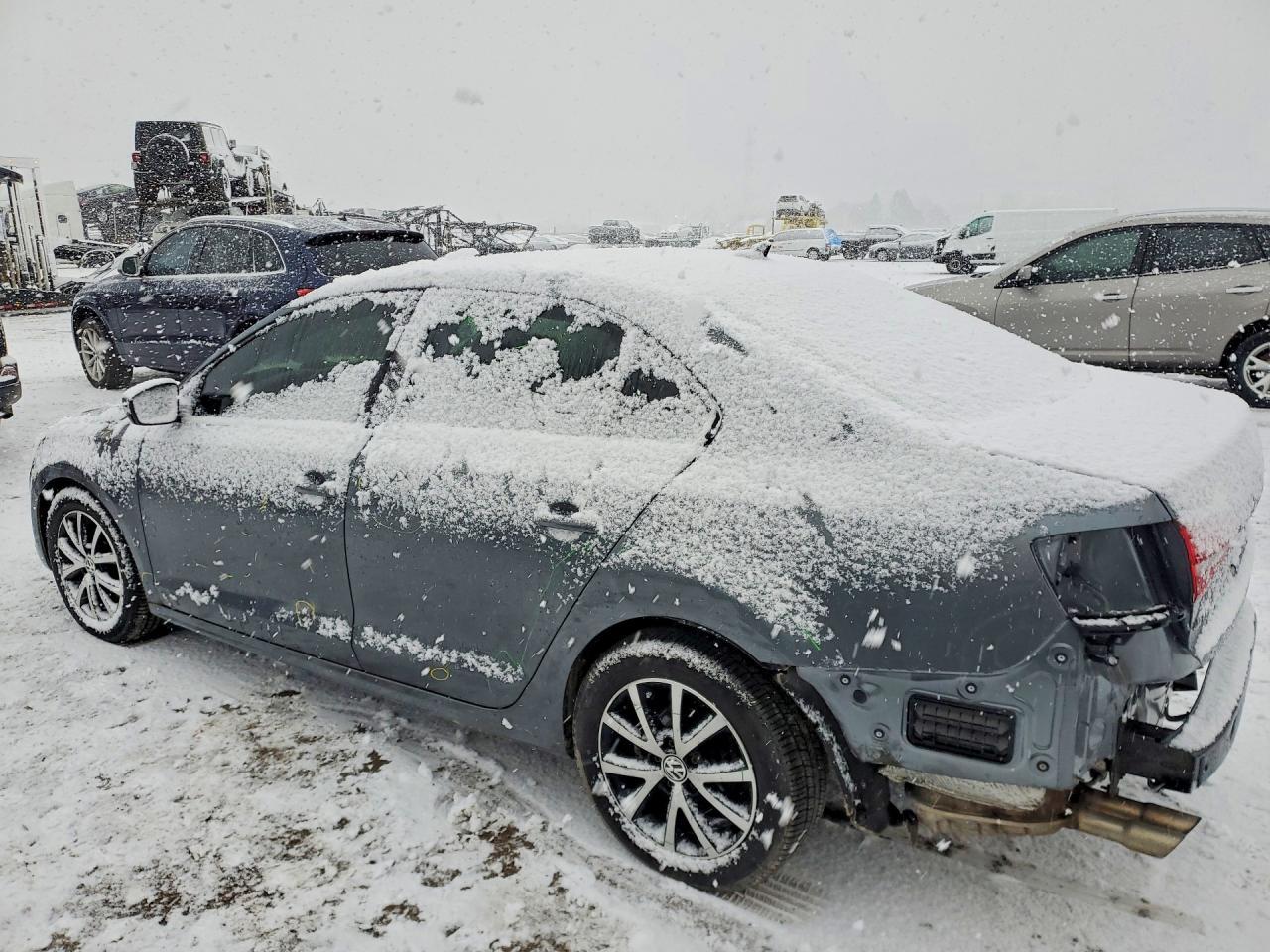 2016 Volkswagen Jetta - Фото 2