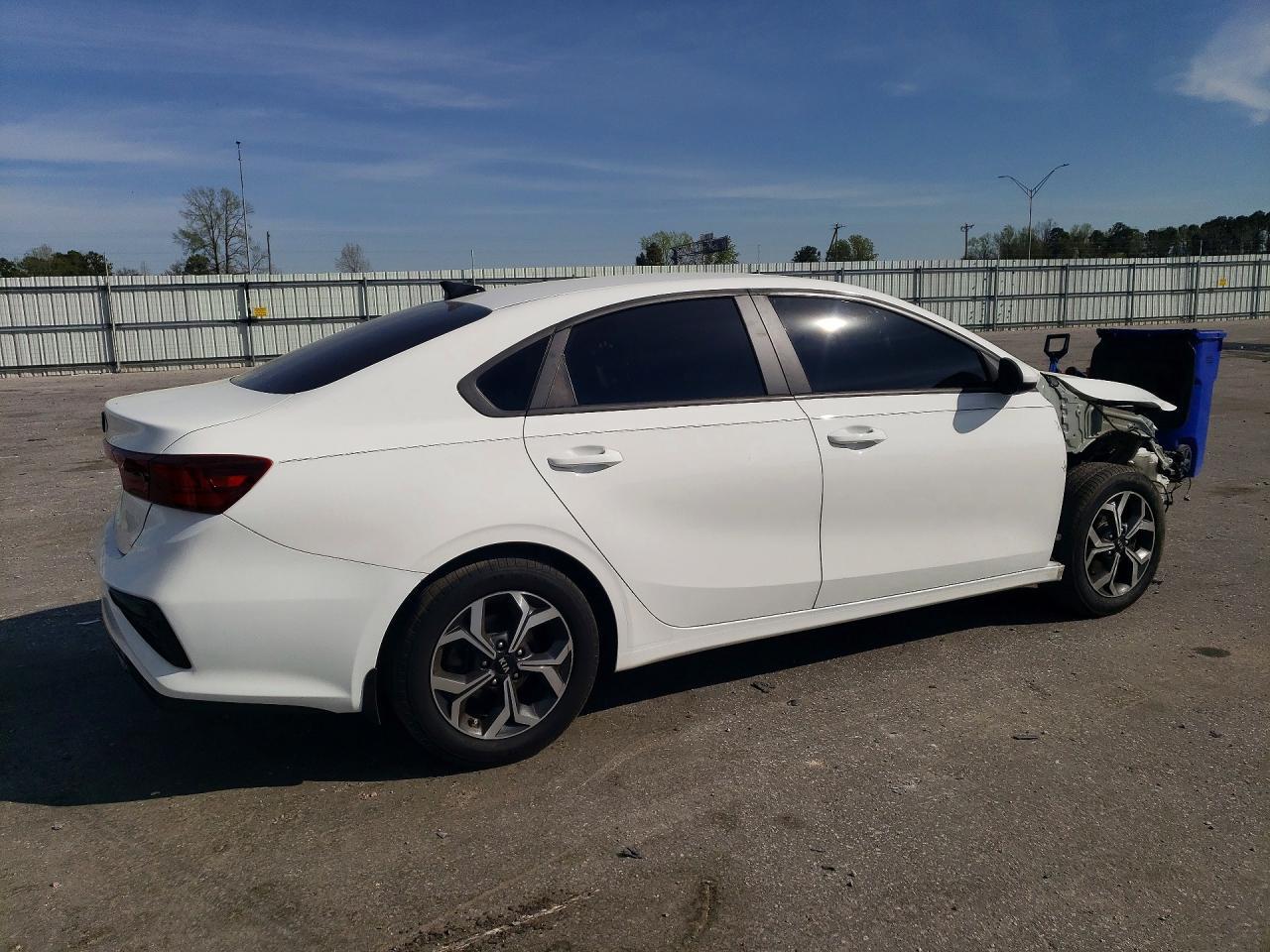 2020 Kia Forte Lxs - Image 3