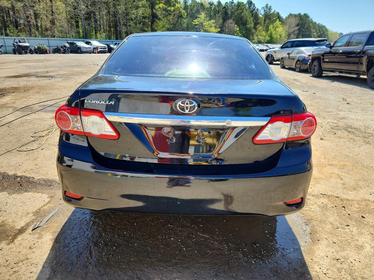 2011 Toyota Corolla Le - Фото 6