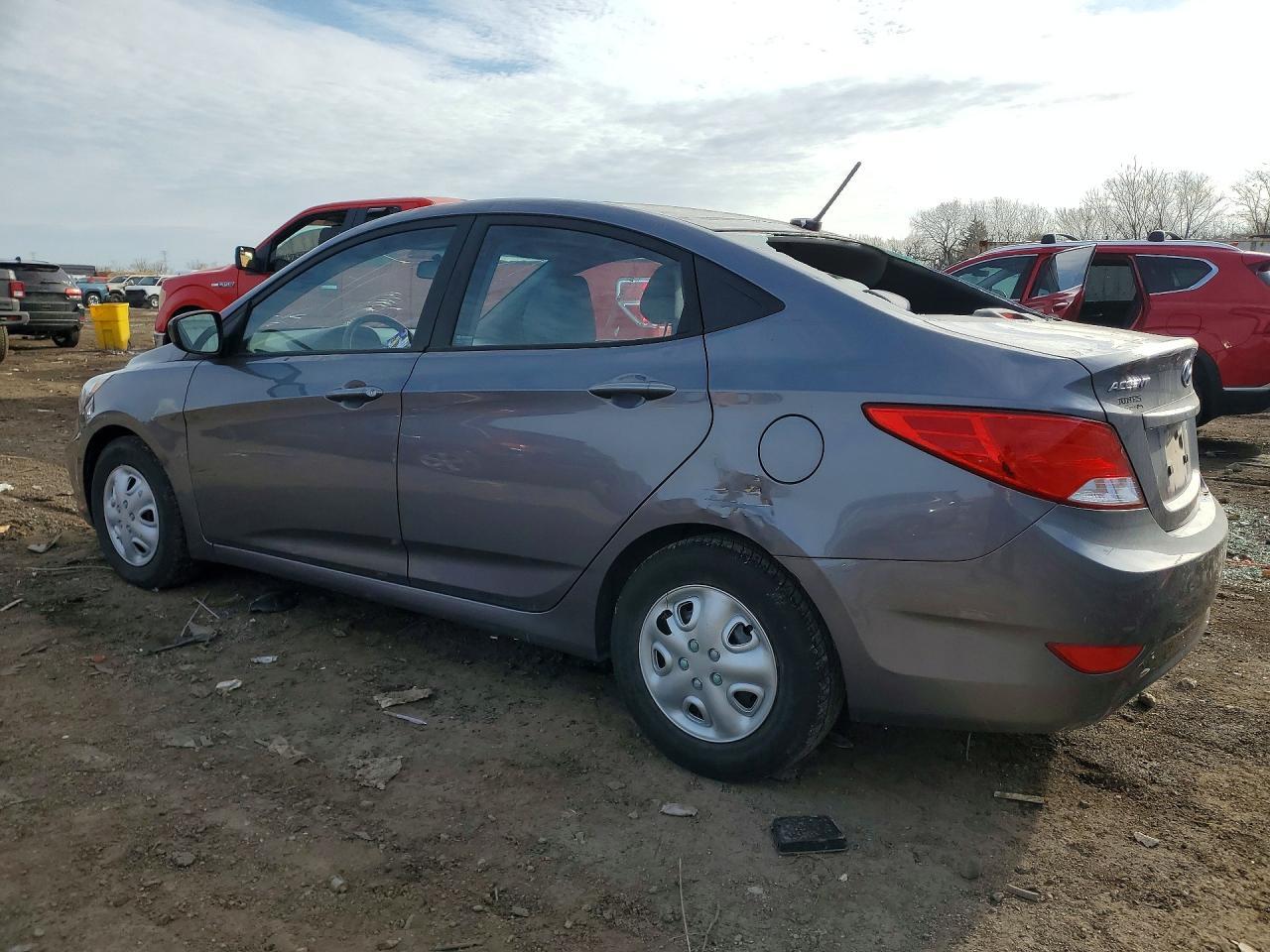 2015 Hyundai Accent Gls - Фото 2