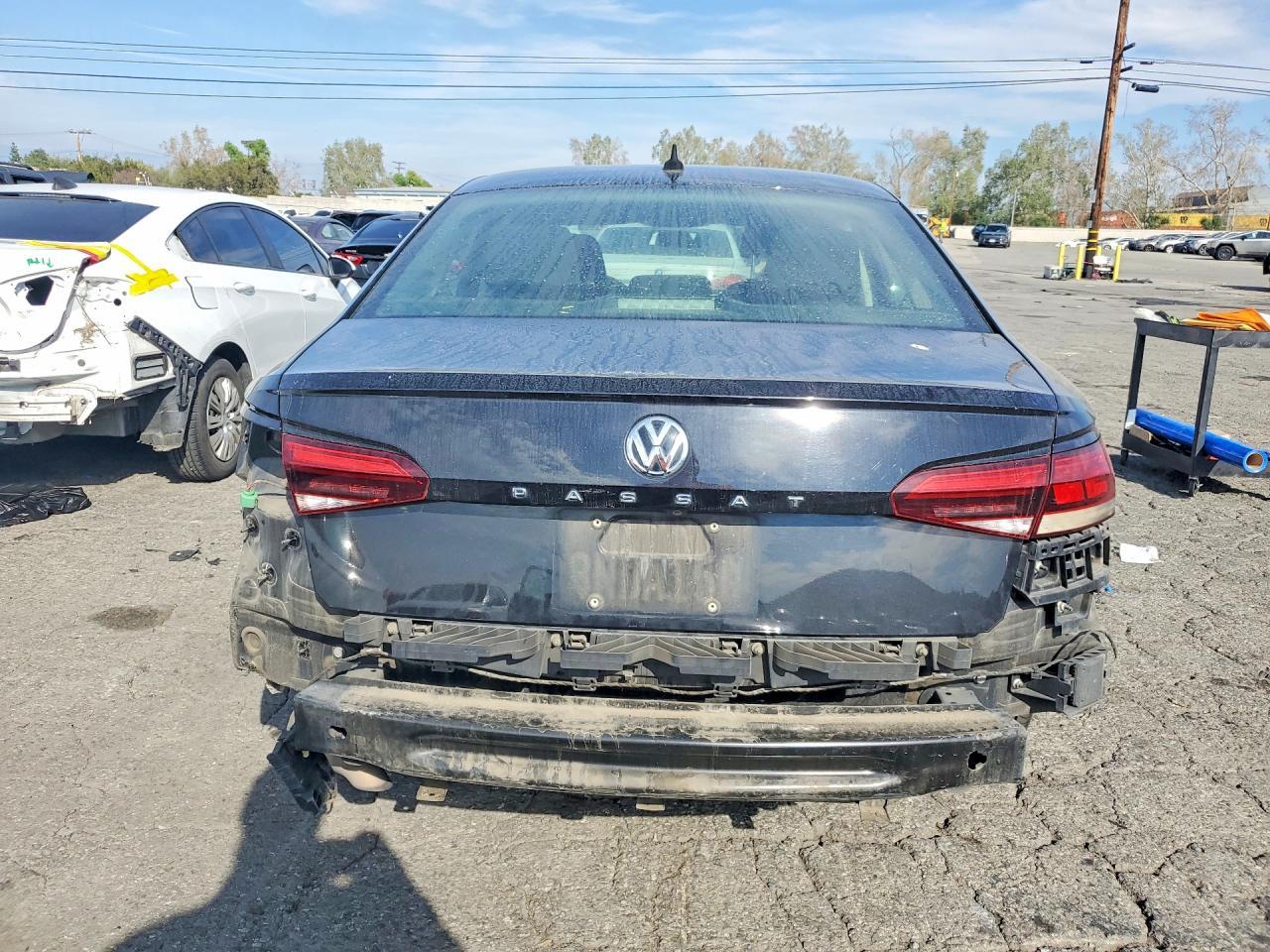 2020 Volkswagen Passat S - Фото 6