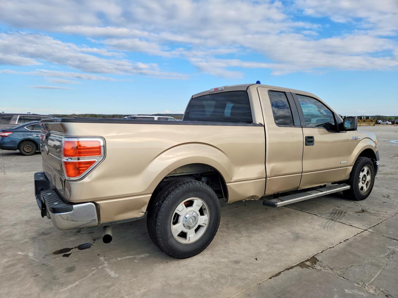 2012 Ford F150 Super Cab - Image 3