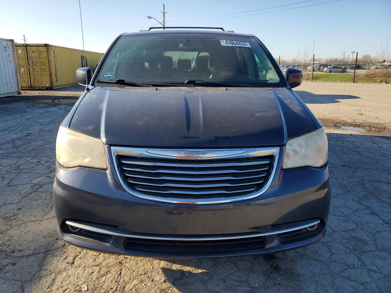 2014 Chrysler Town & Country Touring - Фото 5