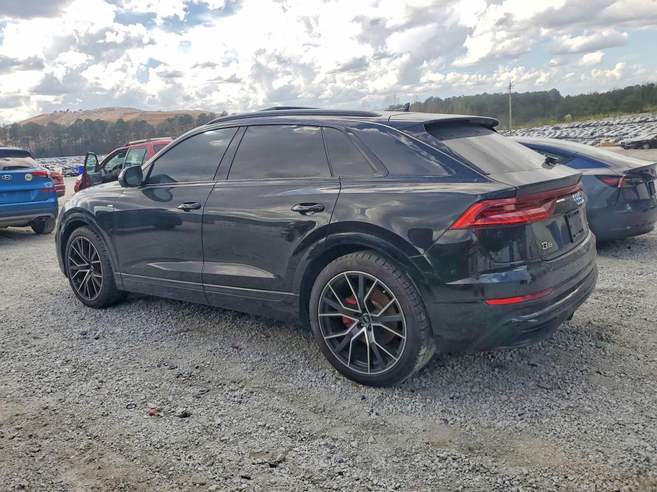 2019 Audi Q8 Prestige S-Line - Фото 2