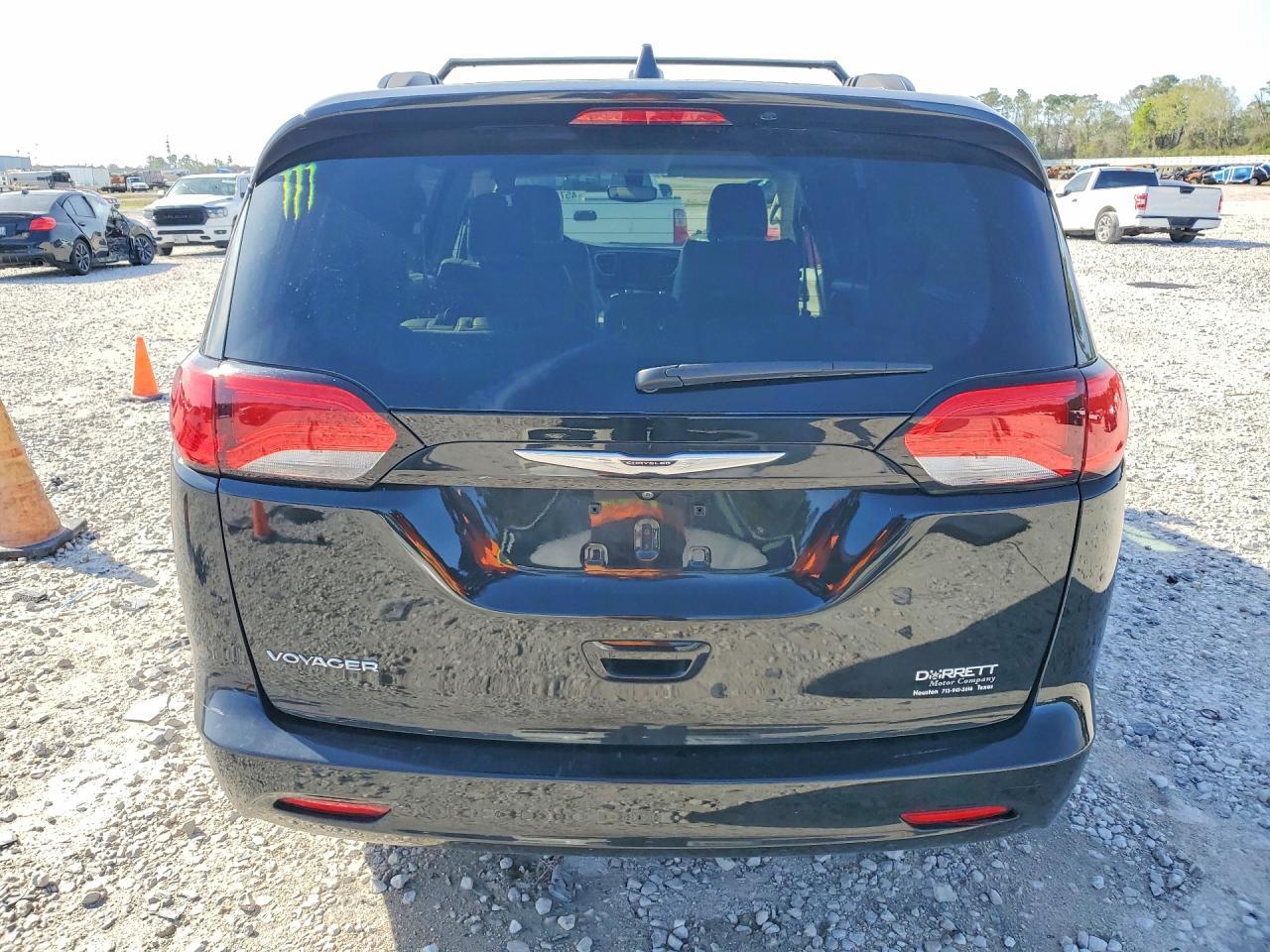 2021 Chrysler Voyager Lxi - Image 6
