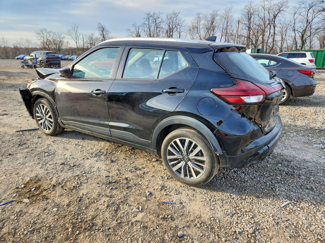 2021 Nissan Kicks Sv - Image 2