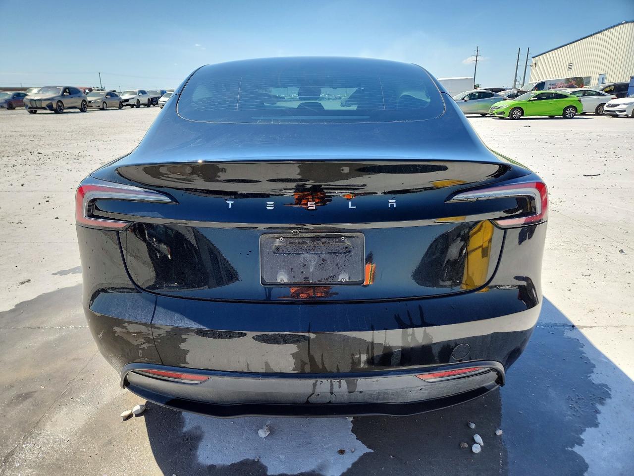 2025 Tesla Model 3 - Image 6