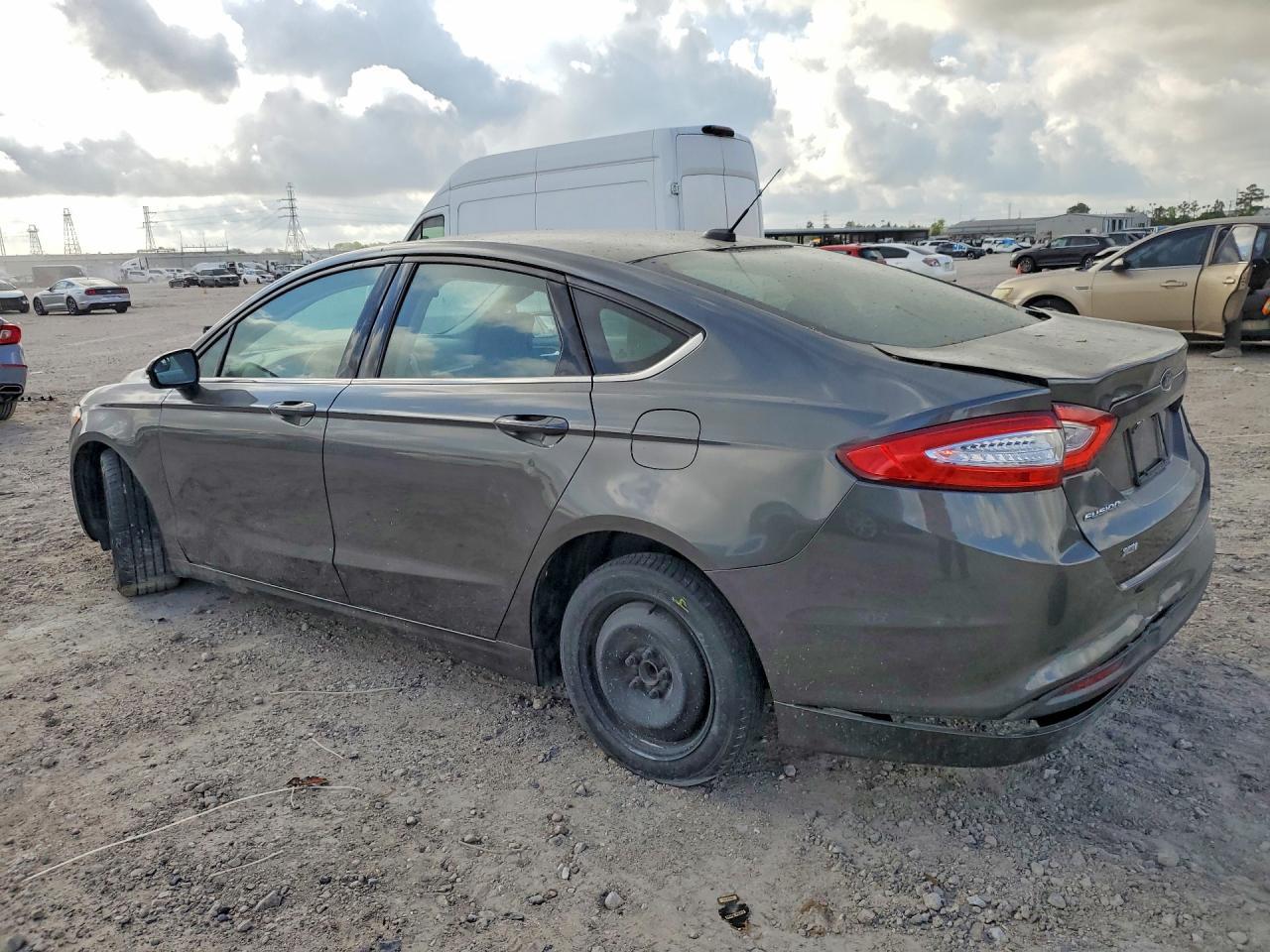 2016 Ford Fusion Se - Image 2