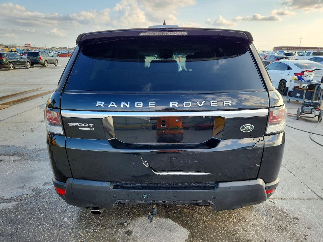 2017 Land Rover Range Rover Sport Hse - Image 6