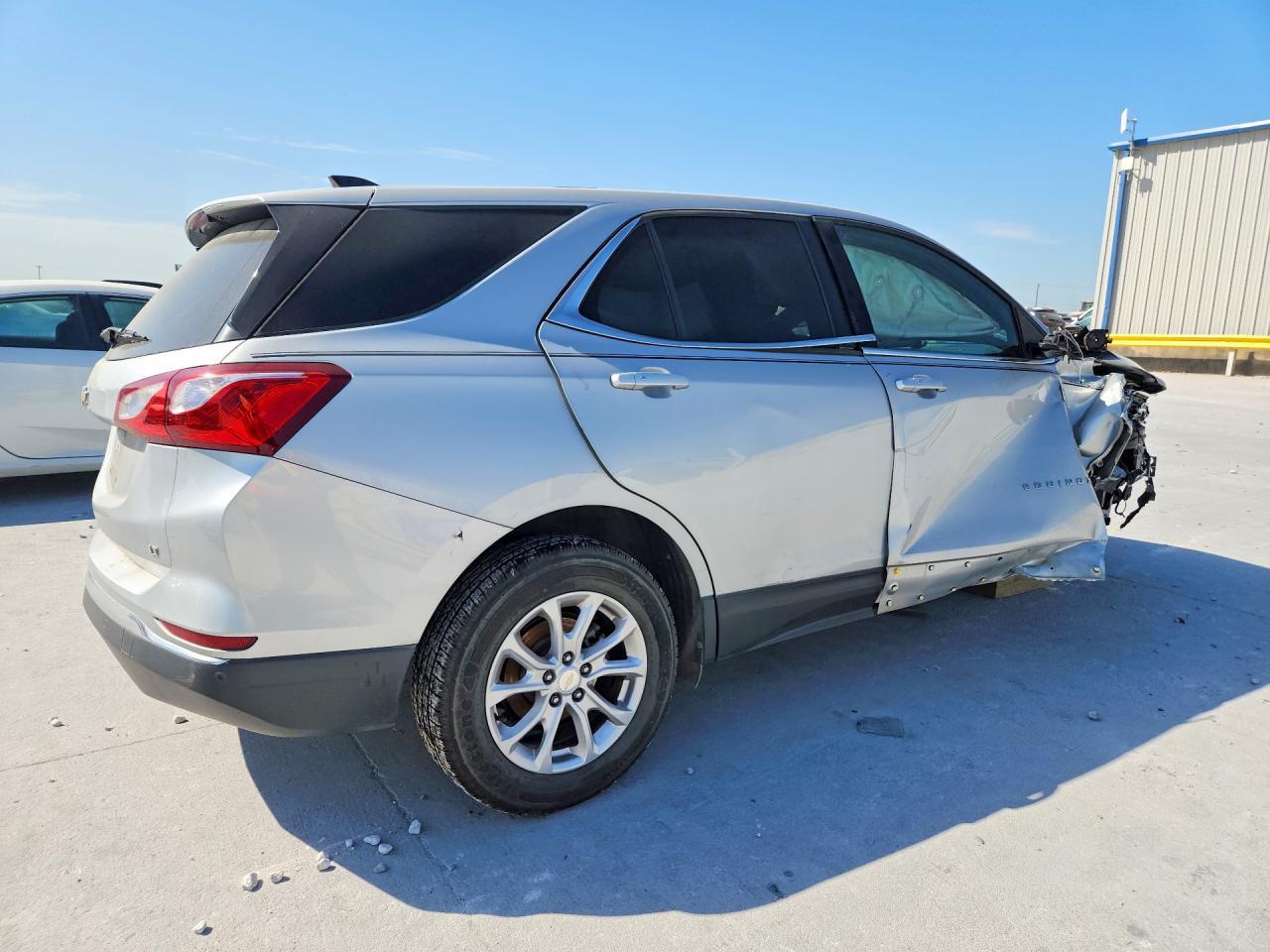 2018 Chevrolet Equinox Lt - Image 3