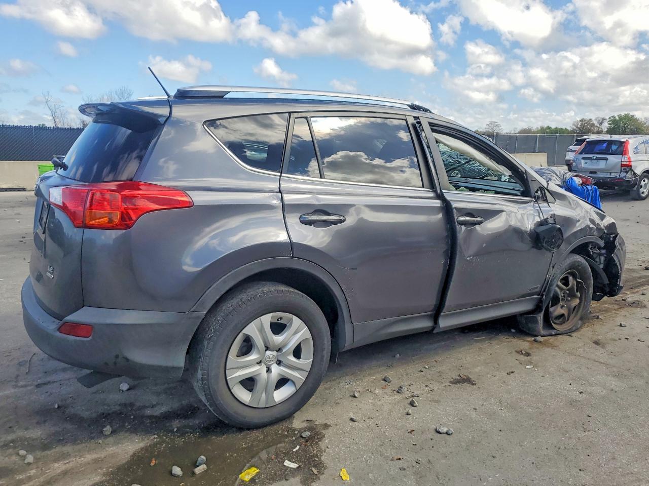 2015 Toyota Rav4 Le - Фото 3