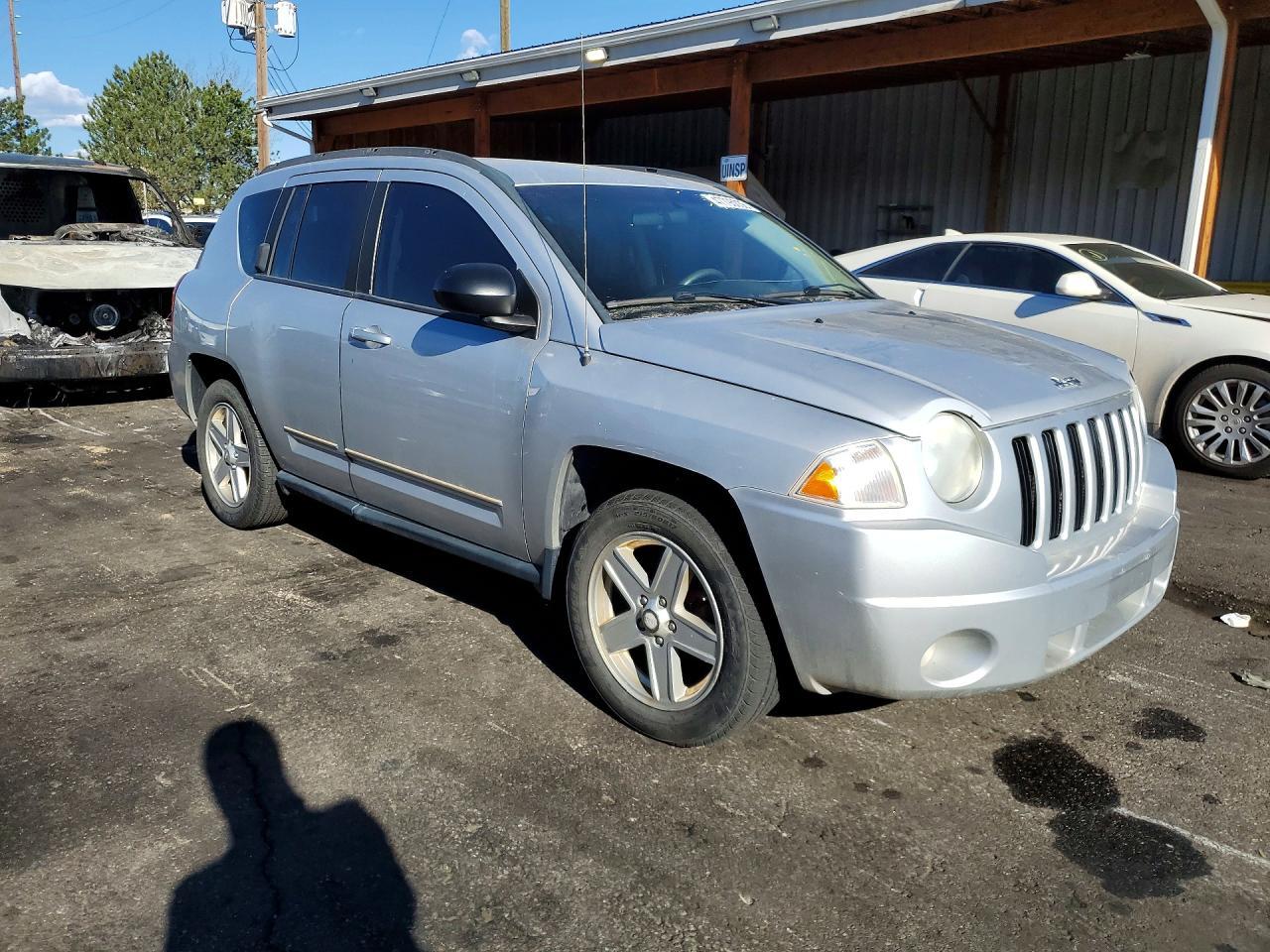 2010 Jeep Compass Sport - Фото 4