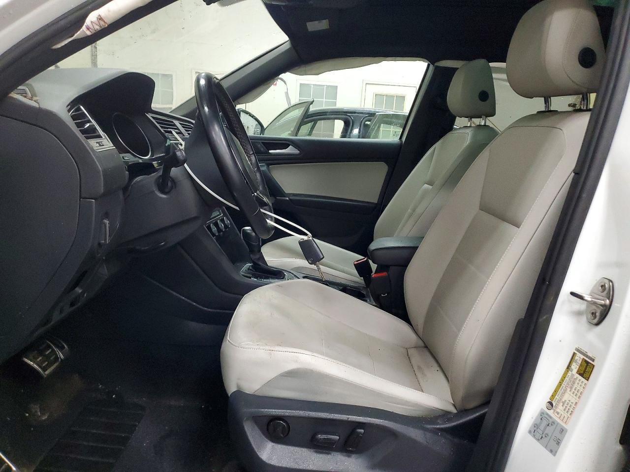2020 Volkswagen Tiguan Se/Sel - Image 7