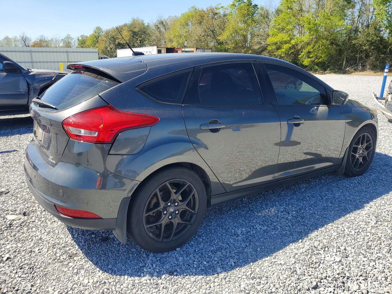 2016 Ford Focus Se - Фото 3