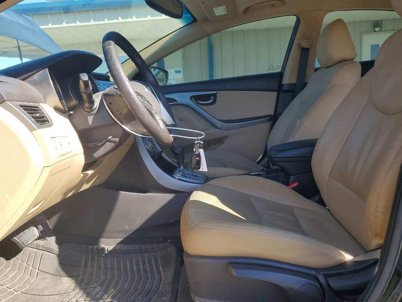 2012 Hyundai Elantra Limited - Image 7