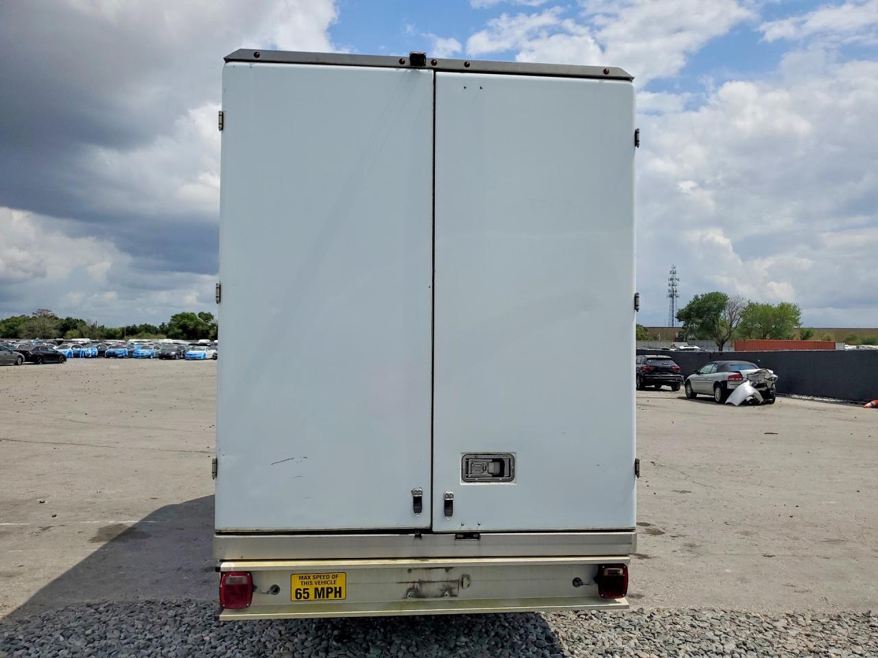 2020 Ford Transit Delivery Truck - Image 6