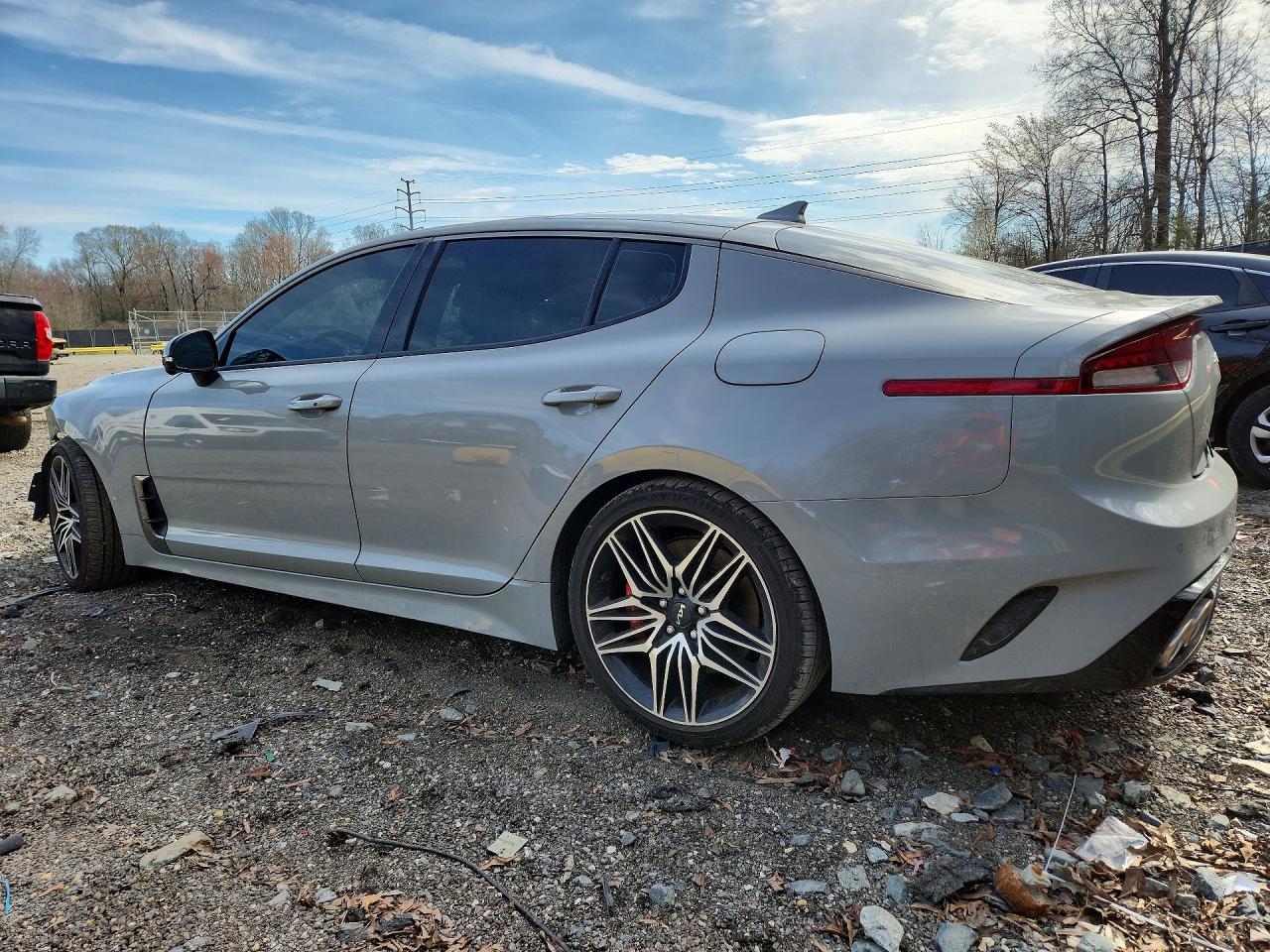 2023 Kia Stinger Gt2 - Фото 2