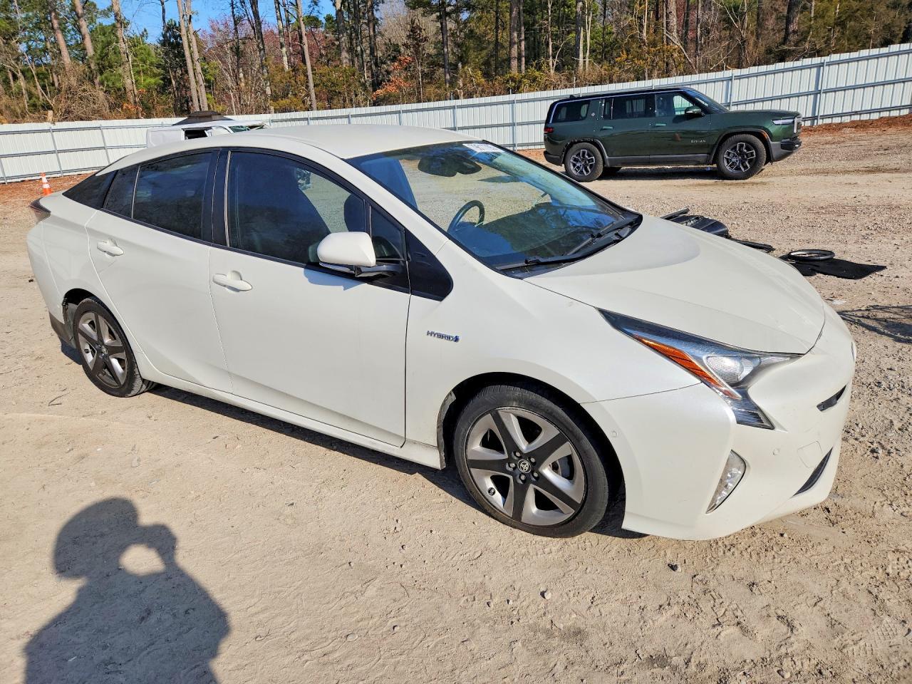 2017 Toyota Prius Four Touring - Фото 4