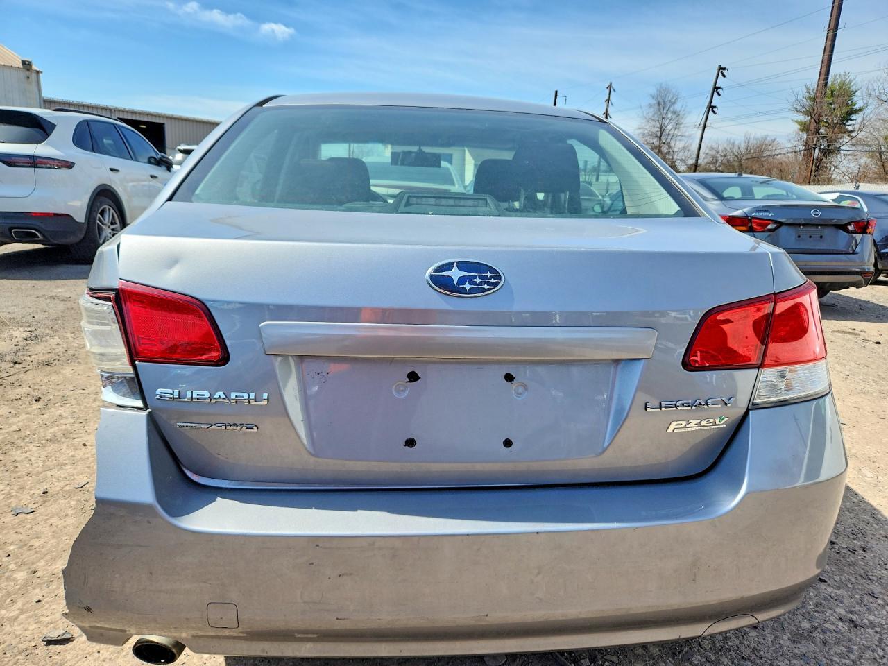 2010 Subaru Legacy 2.5I Premium - Image 6