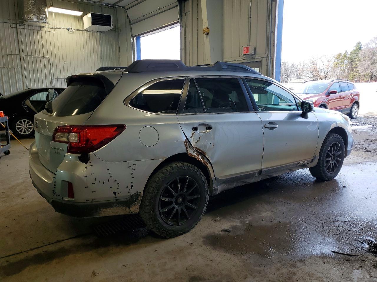 2015 Subaru Outback 3.6R Limited - Фото 3