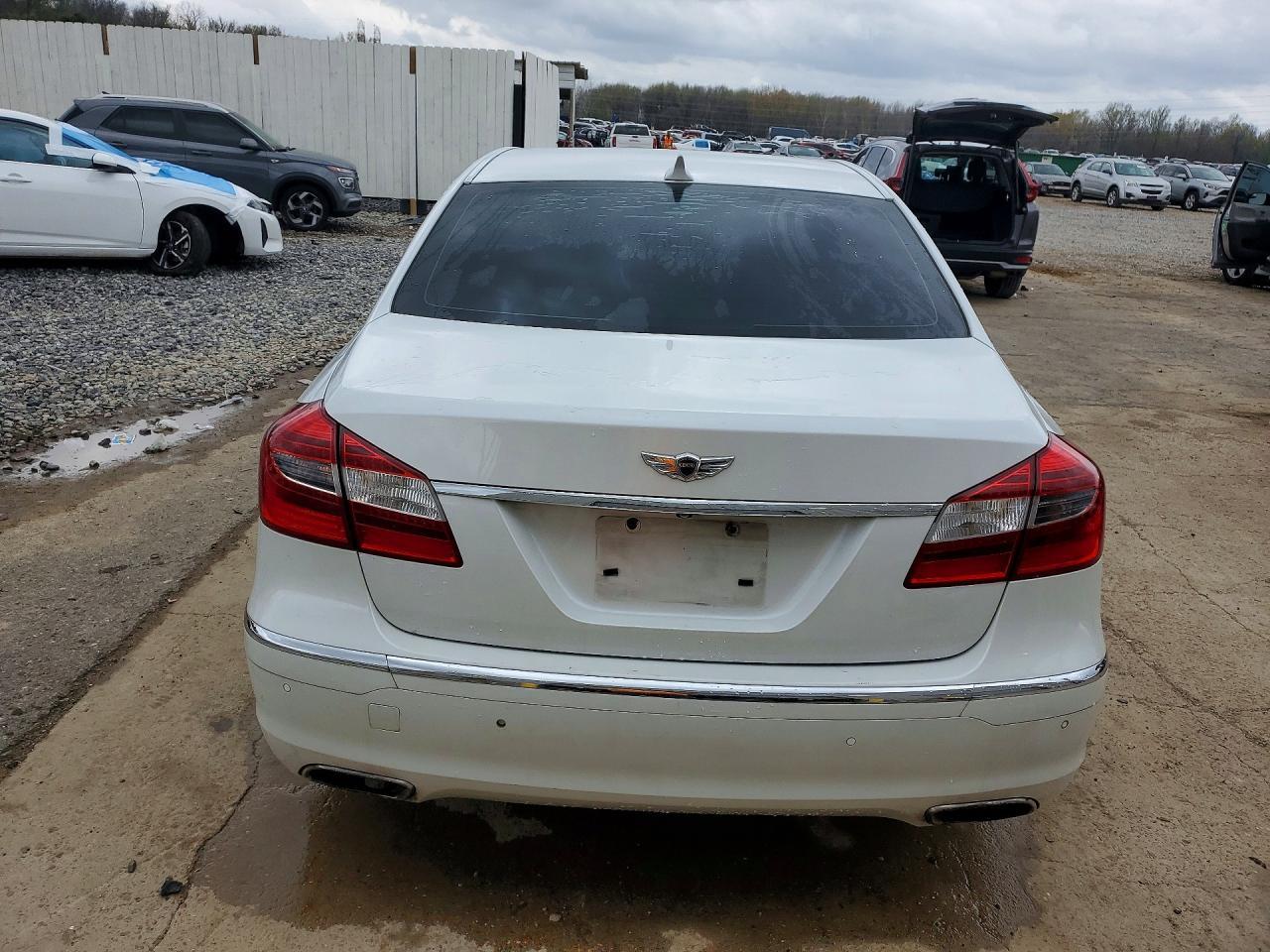 2012 Hyundai Genesis 3.8L V6 - Фото 6