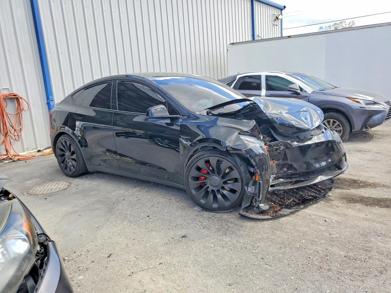 2022 Tesla Model Y - Фото 4
