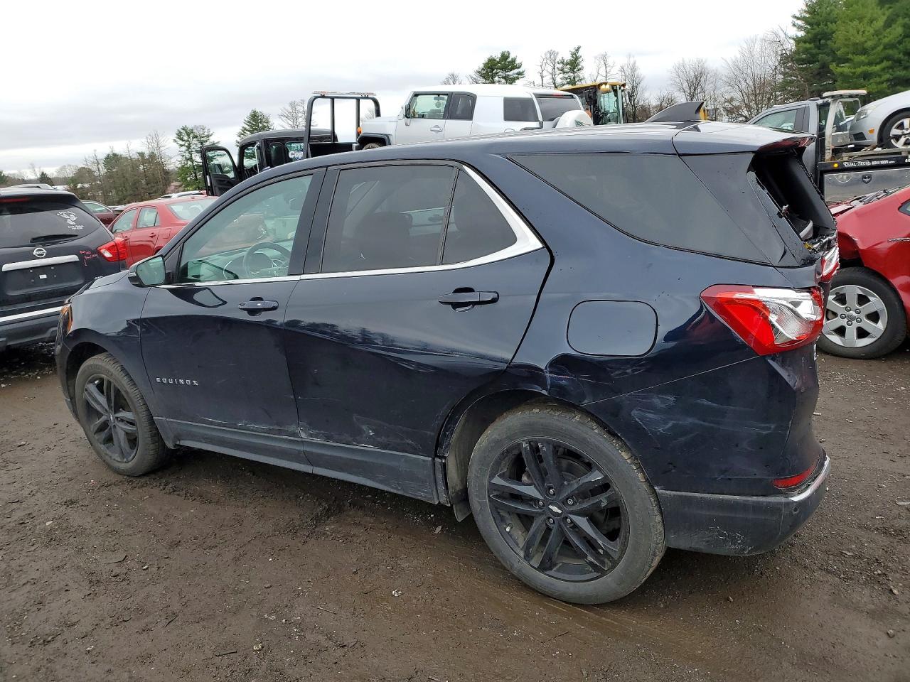 2020 Chevrolet Equinox Lt - Image 2