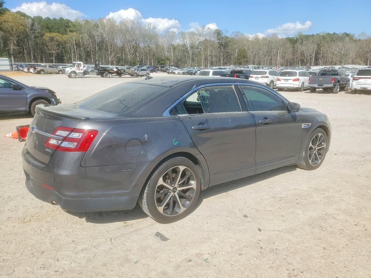 2015 Ford Taurus Sel - Фото 3