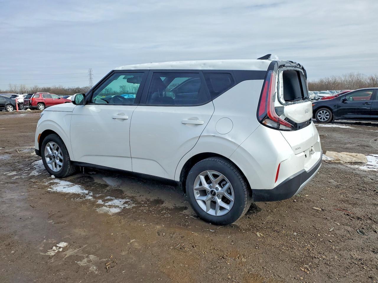 2025 Kia Soul Lx - Image 2