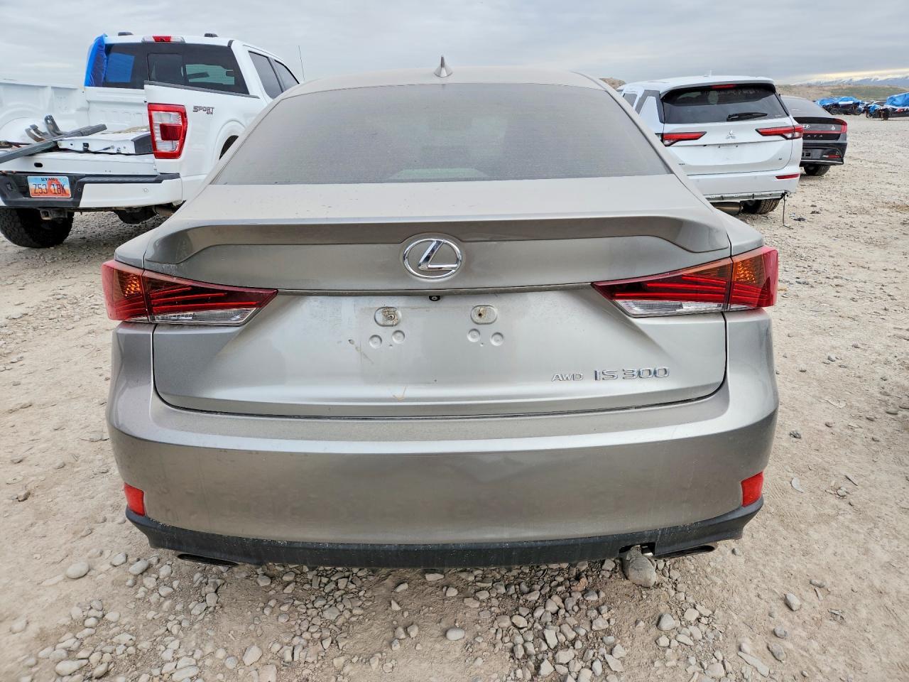 2017 Lexus Is 300 Base - Фото 6