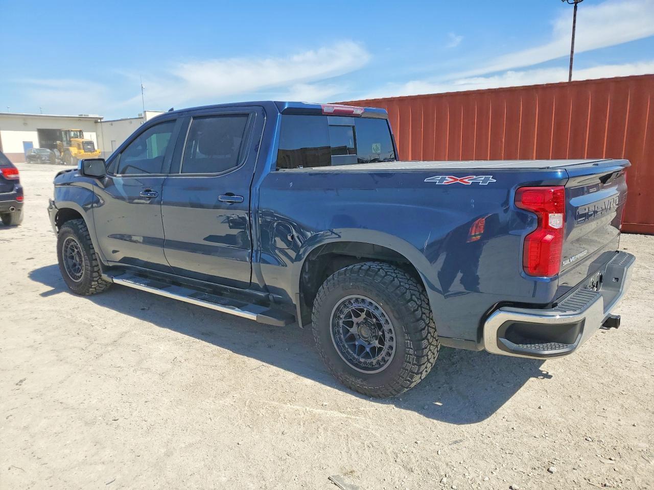 2021 Chevrolet Silverado K1500 Lt - Image 2
