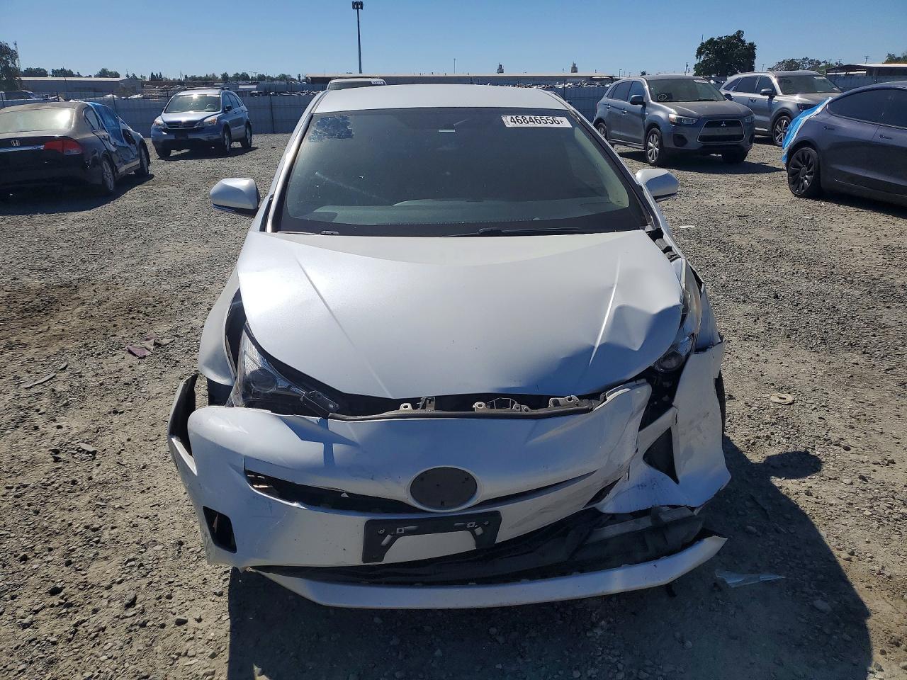 2016 Toyota Prius Two - Image 5