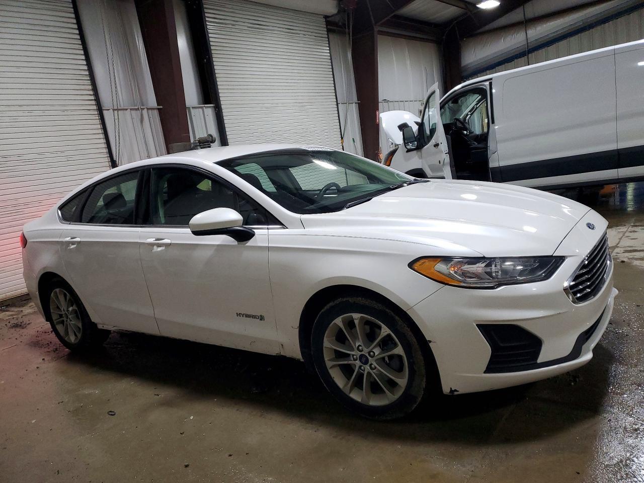 2019 Ford Fusion Se - Фото 4