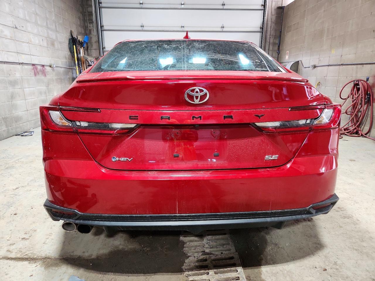 2025 Toyota Camry Se - Image 6