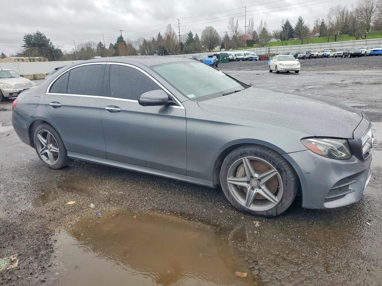 2017 Mercedes-Benz E 300 4Matic - Фото 4