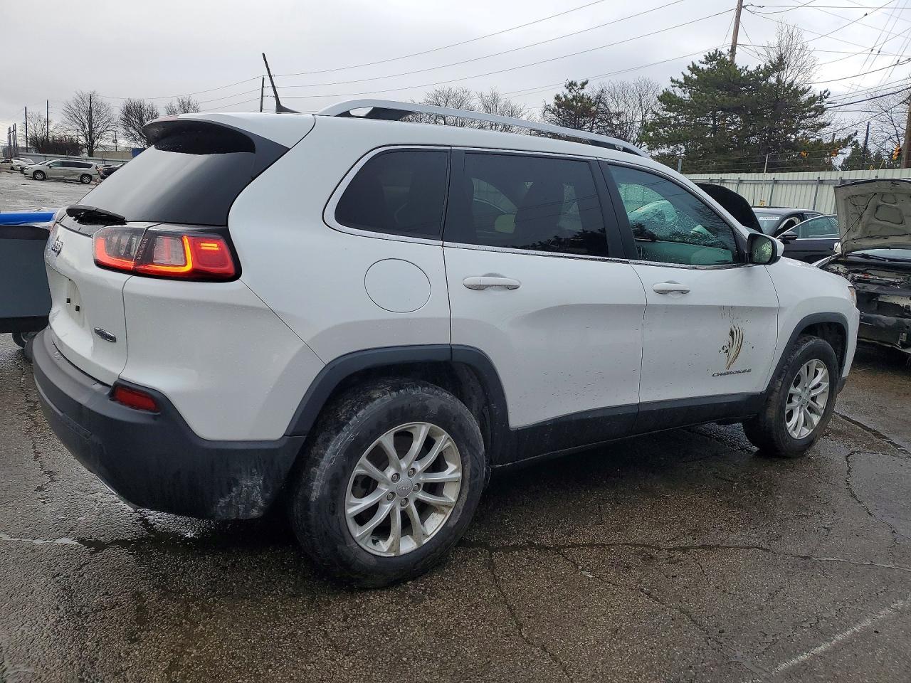 2019 Jeep Cherokee Latitude - Фото 3