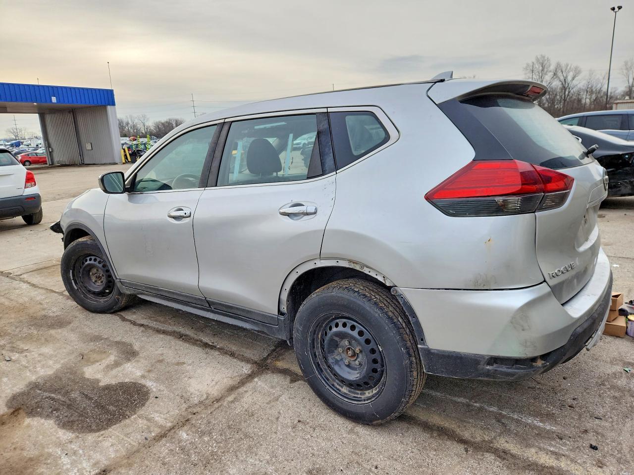 2017 Nissan Rogue S - Фото 2