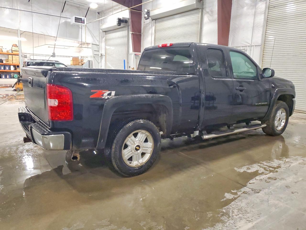 2011 Chevrolet Silverado K1500 Ltz - Image 3