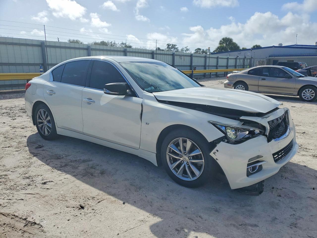 2014 Infiniti Q50 Base - Фото 4