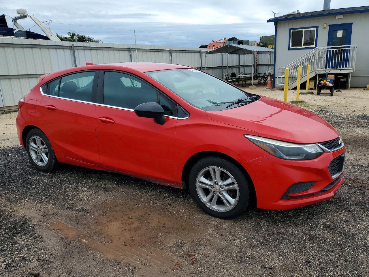 2017 Chevrolet Cruze Lt - Image 4