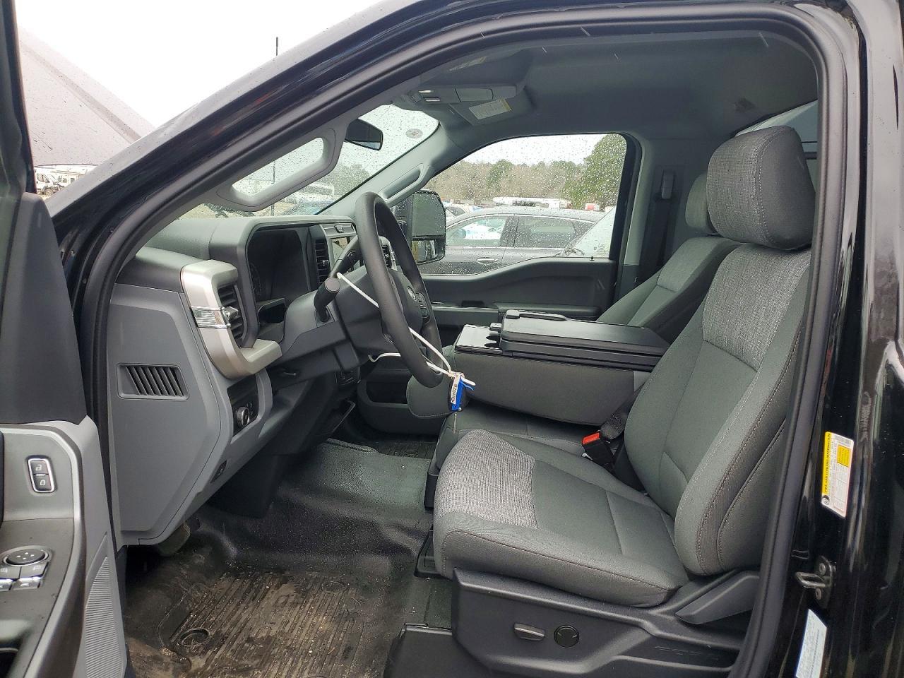 2025 Ford F350 Super Duty - Фото 7