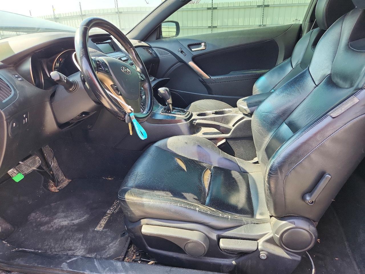 2013 Hyundai Genesis Coupe 2.0T - Фото 7