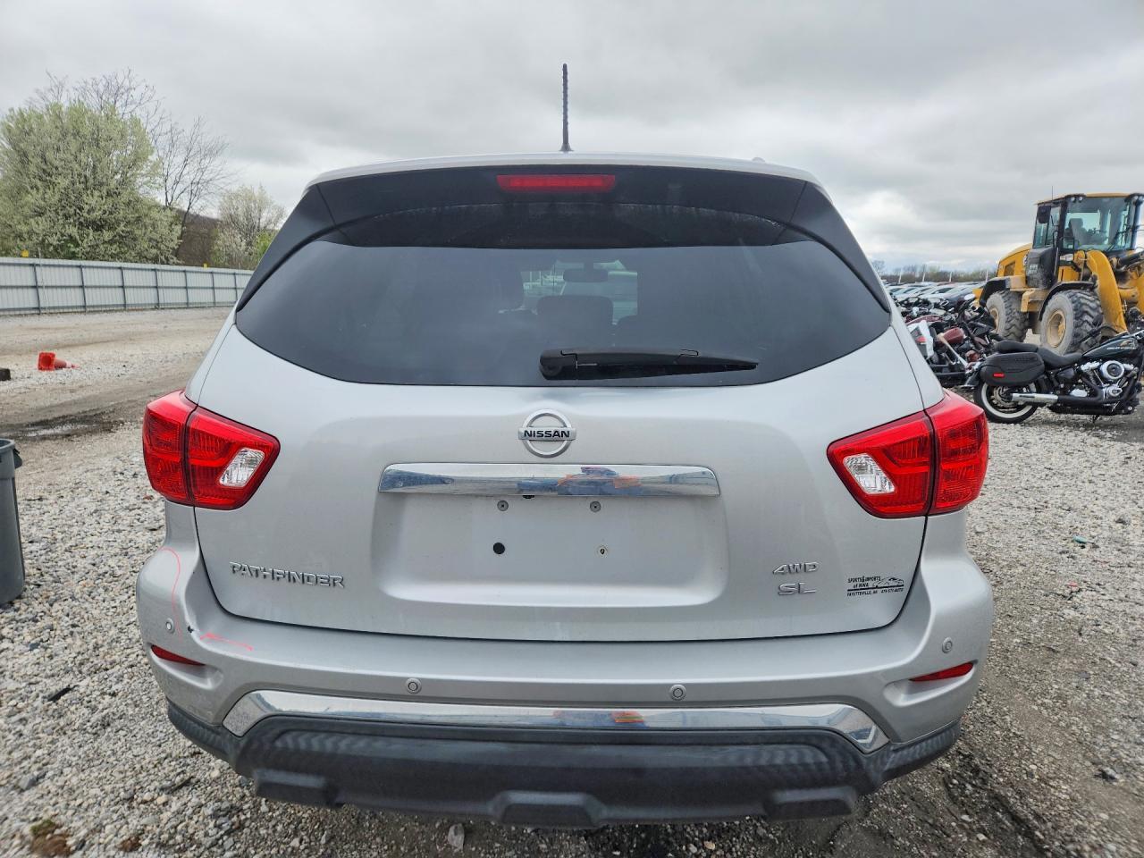 2018 Nissan Pathfinder Sl - Image 6