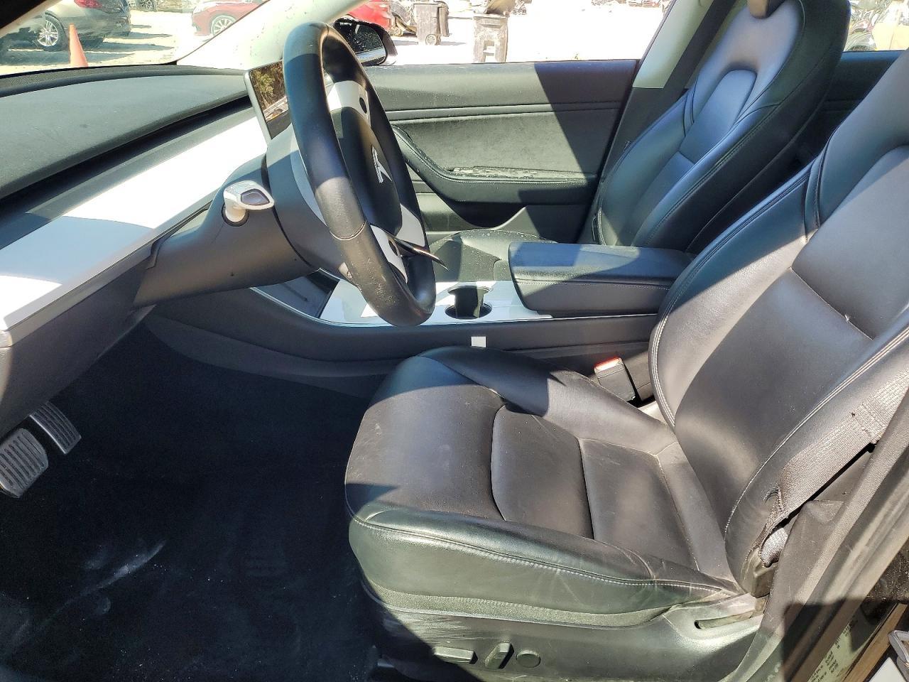 2019 Tesla Model 3 - Фото 7