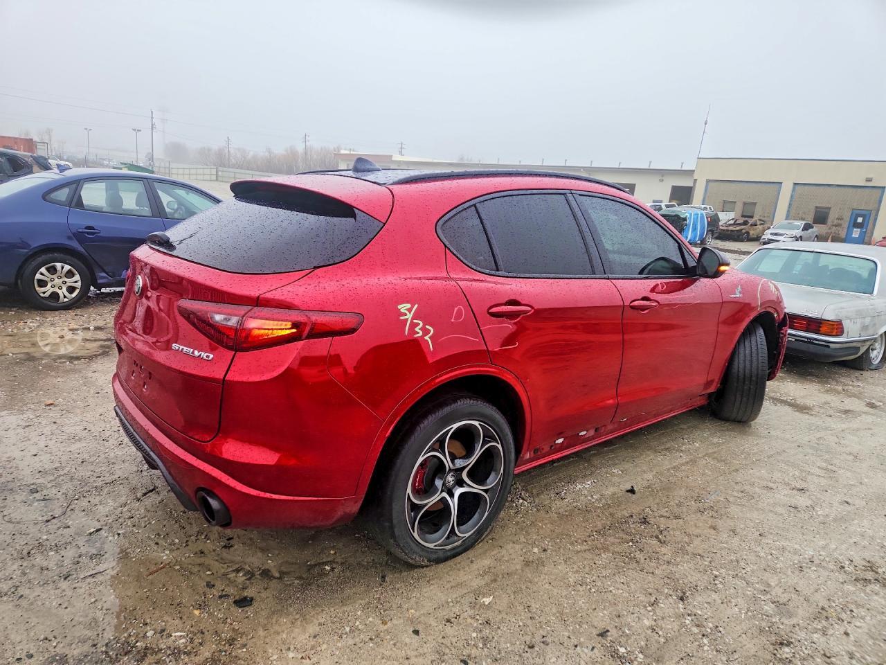 2022 Alfa Romeo Stelvio Ti - Image 3