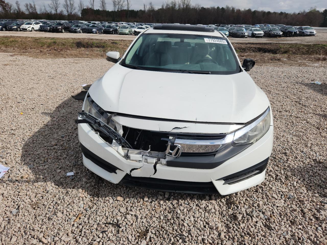2017 Honda Civic Ex - Image 5