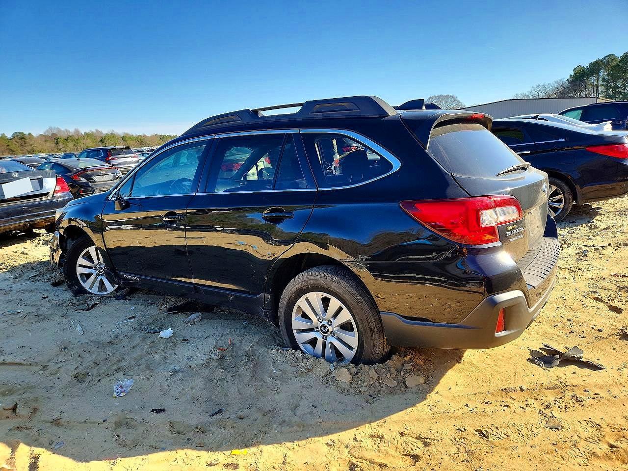 2019 Subaru Outback 2.5I Premium - Фото 2