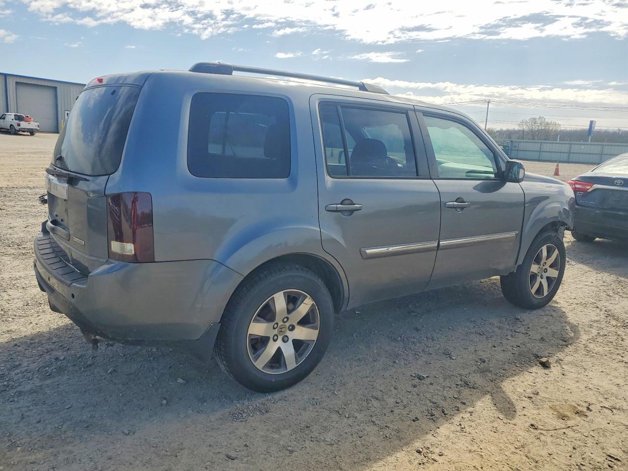 2013 Honda Pilot Touring - Image 3