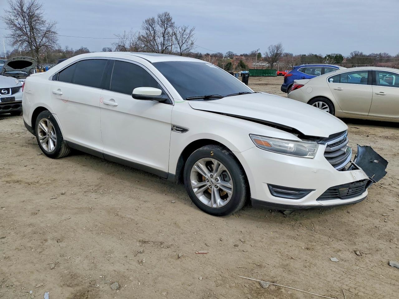 2014 Ford Taurus Sel - Фото 4
